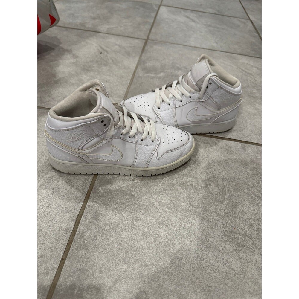 Nike Air Jordan a Mids Grade School Size 5.5